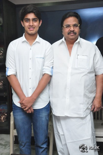 Dasari-Narayana-Rao-Appreciate-To-Nirmala-Convent-Movie-Team